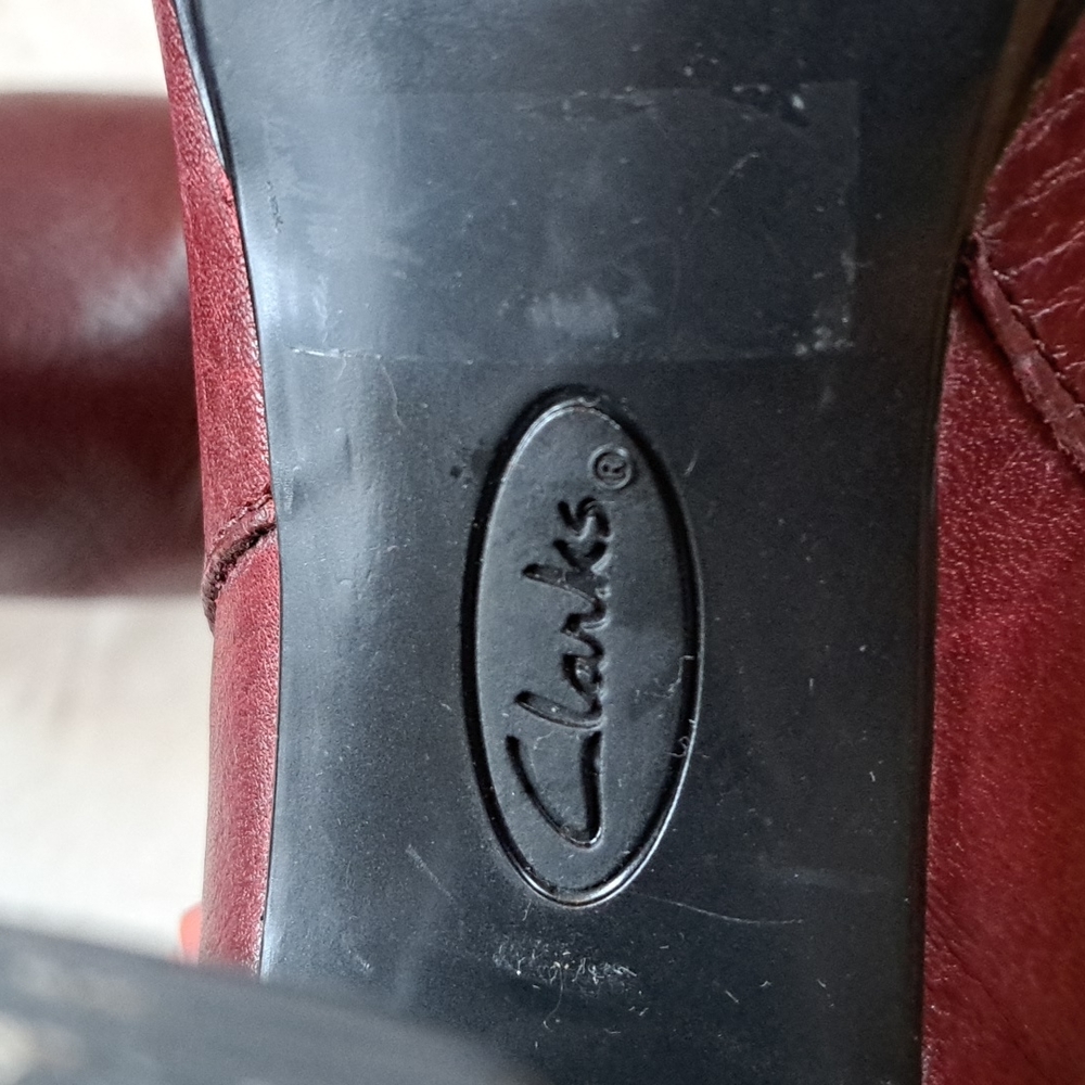 Clarks Indigo burgundy ankle leather boots - Picture 9 of 9